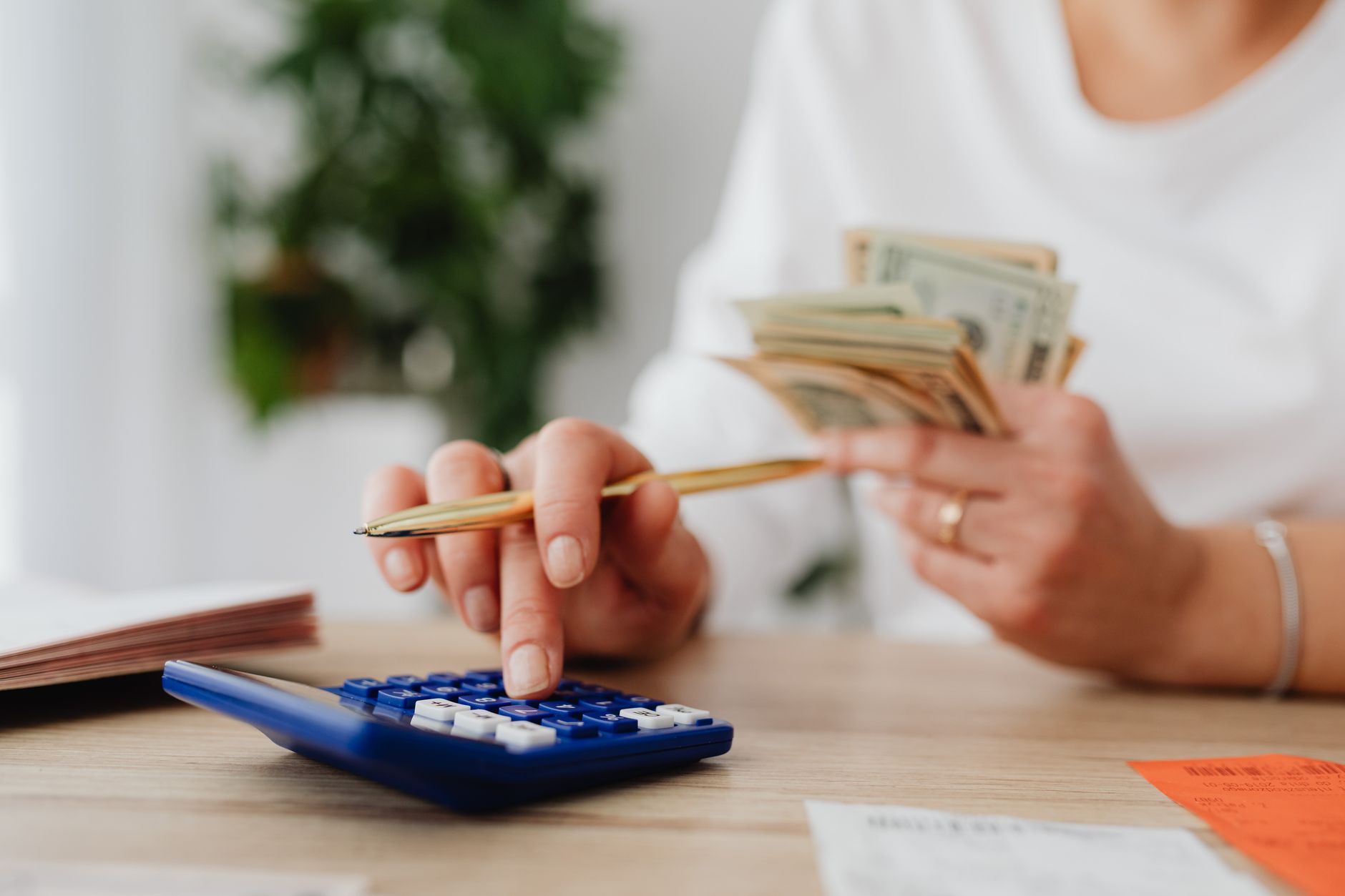 8 Langkah Mengatur Budget Pernikahan Hemat Tanpa Mengorbankan Kualitas