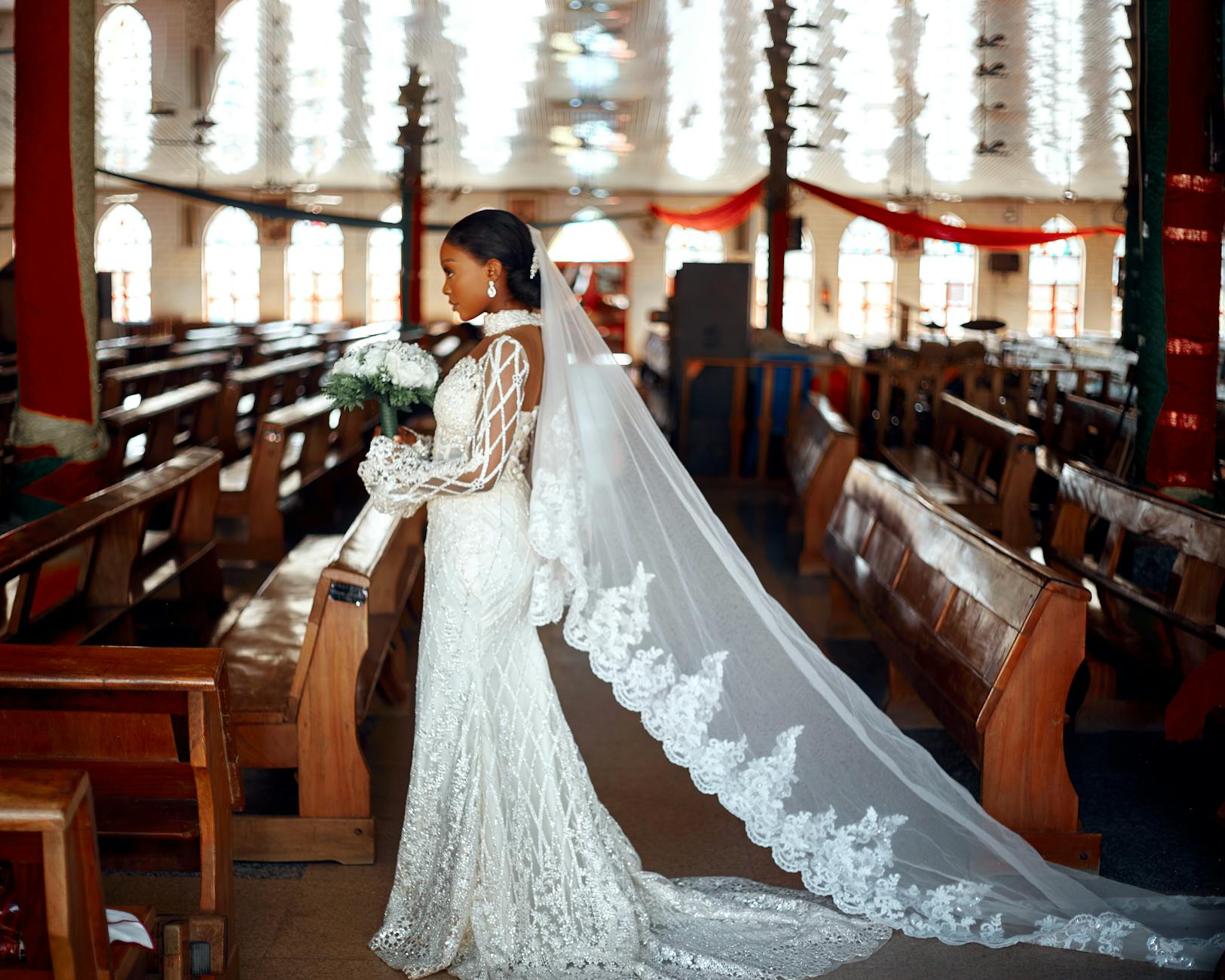 Tren Terbaru Gaun Pengantin: Modern, Tradisional, dan Unik