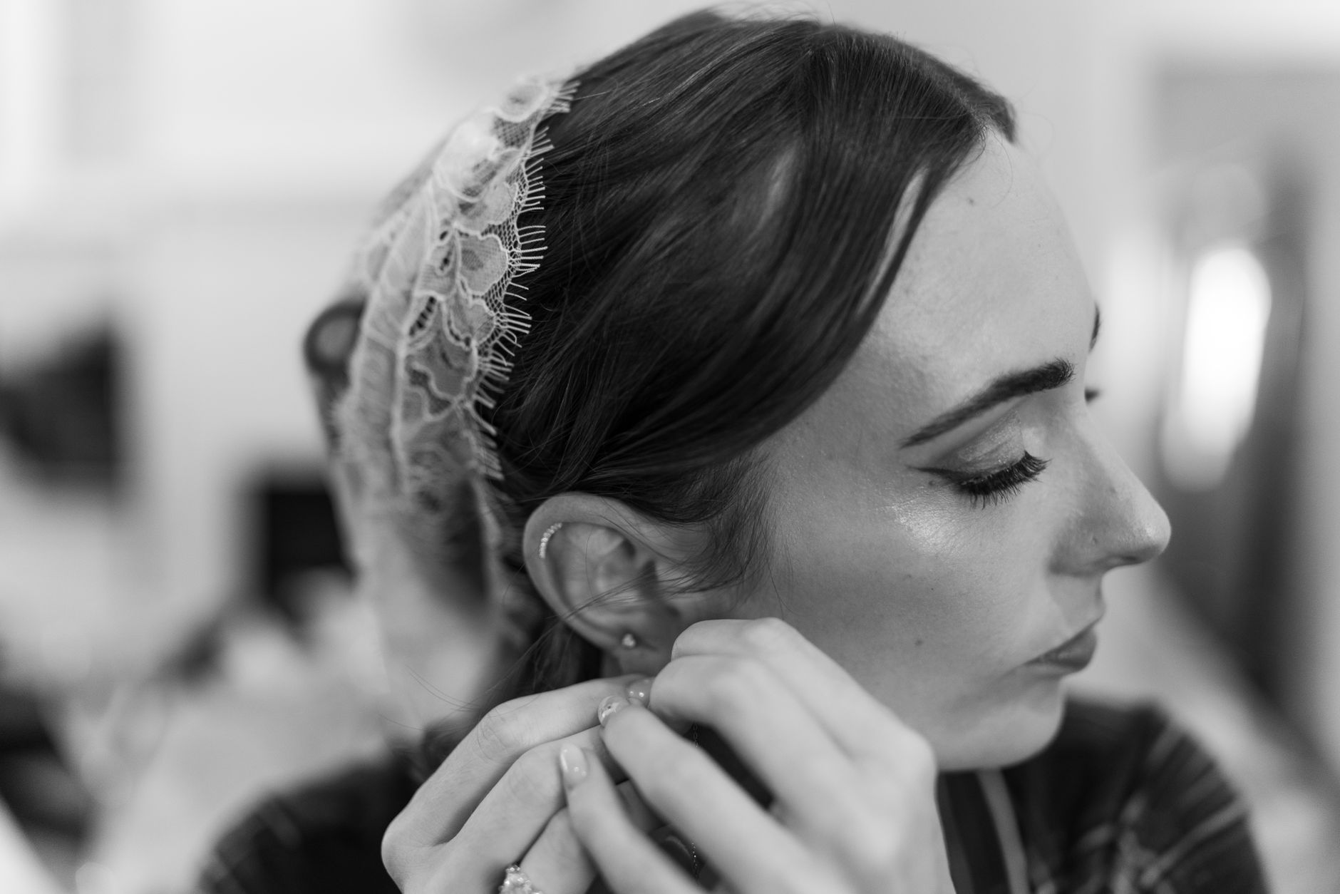 Rahasia Mendapatkan Make Up Pernikahan yang Sempurna: Natural vs Glamour Rahasia Mendapatkan Make Up Pernikahan yang Sempurna: Natural vs Glamour