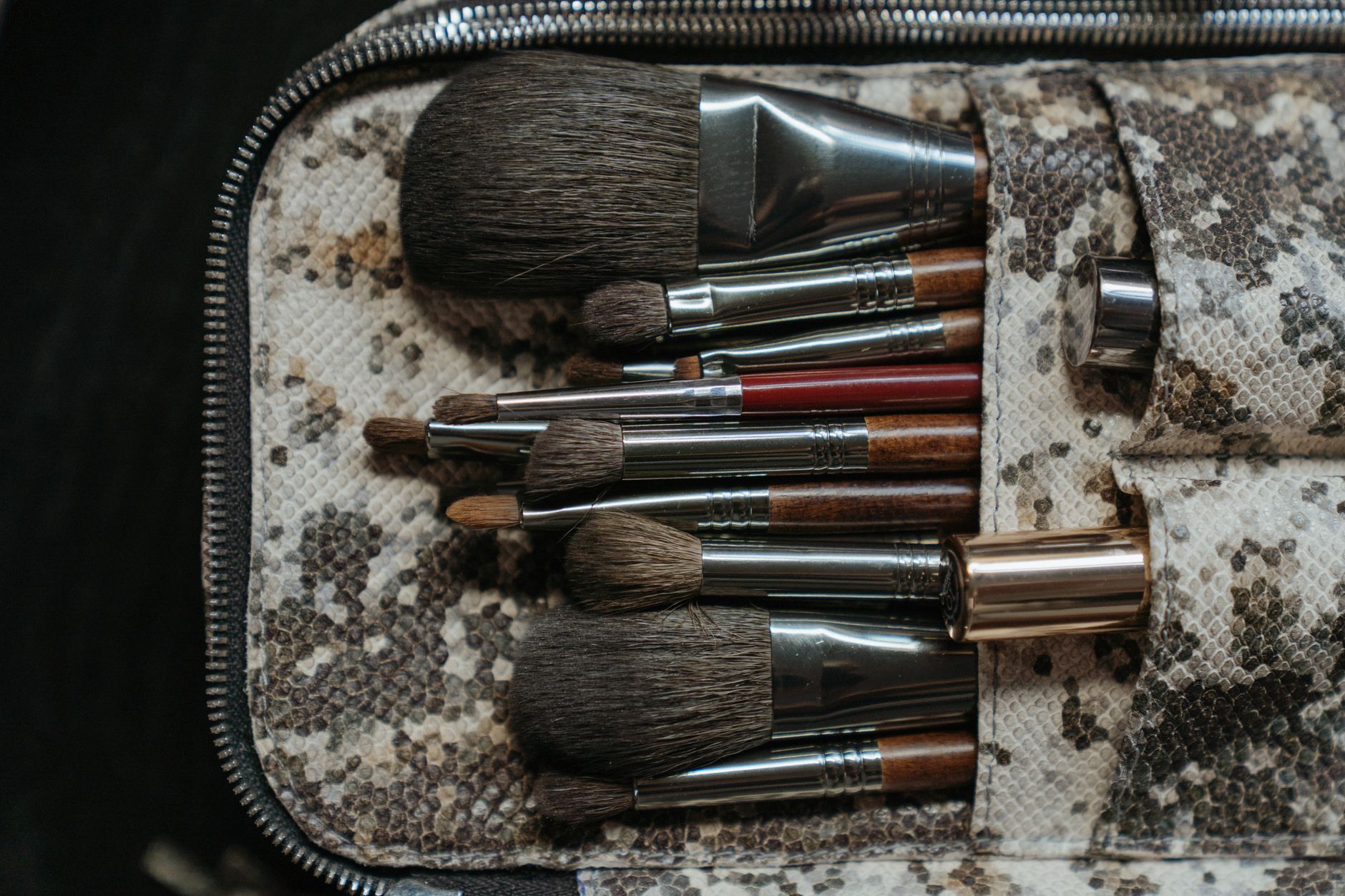 12 Tips Pilih MUA Terbaik untuk Tampil Elegan di Hari H 12 Tips Pilih MUA Terbaik untuk Tampil Elegan di Hari H