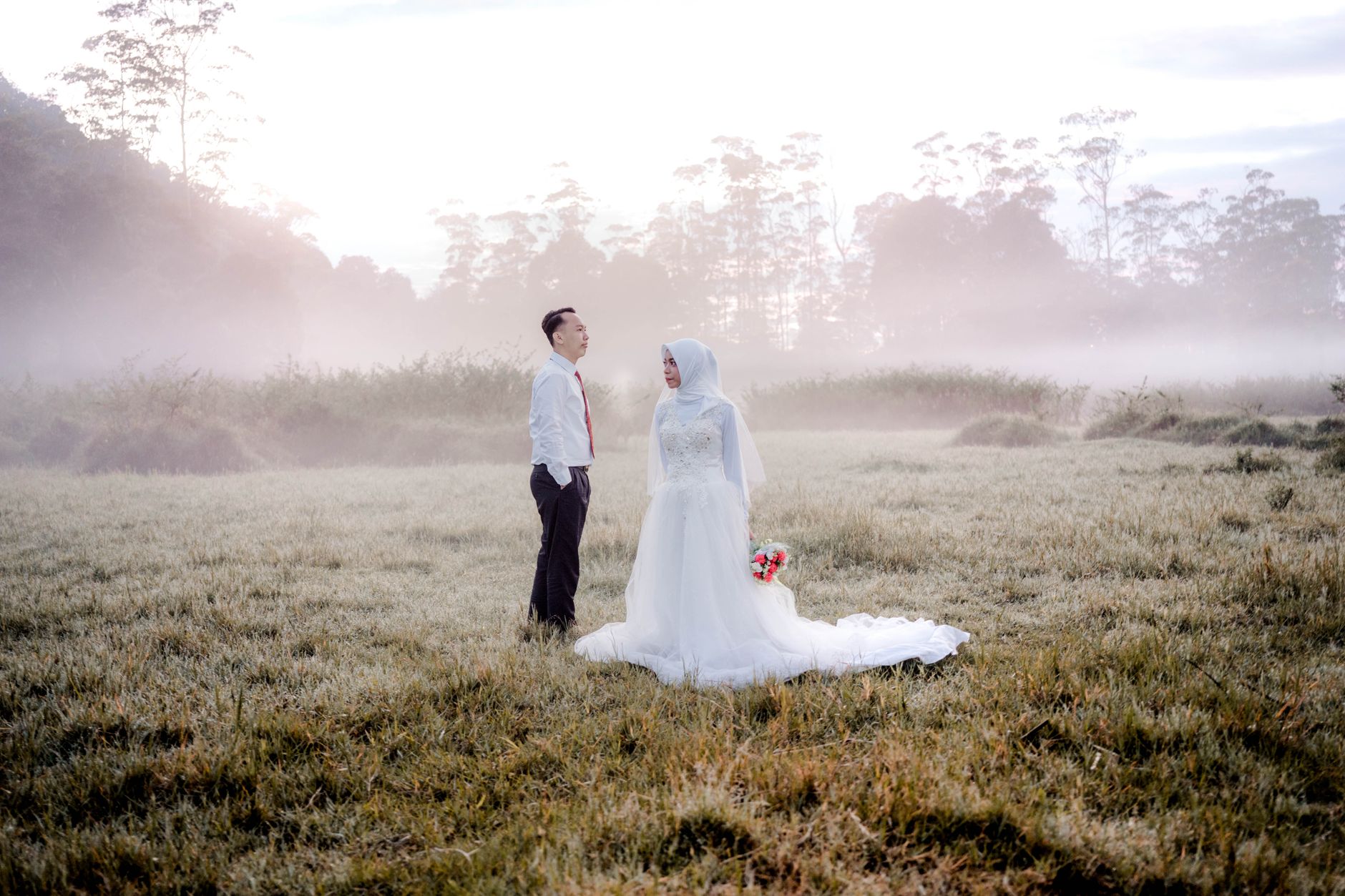 Gaya Foto Prewedding Unik dan Kekinian di Sukabumi: Dari Konsep Rustic Hingga Modern Gaya Foto Prewedding Unik dan Kekinian di Sukabumi: Dari Konsep Rustic Hingga Modern