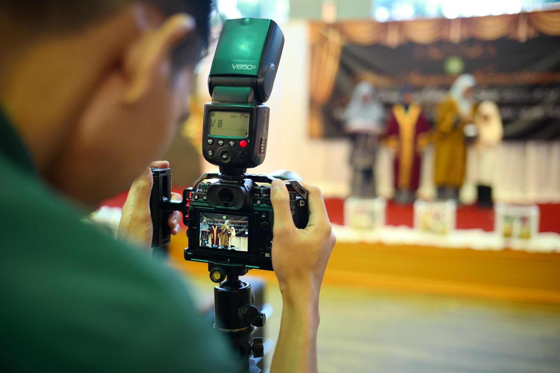 Memilih Vendor Fotografi dan Videografi Terbaik untuk Pernikahan Anda Memilih Vendor Fotografi dan Videografi Terbaik untuk Pernikahan Anda