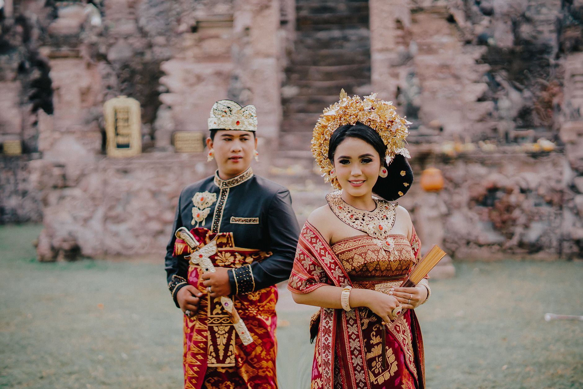 Gaun Tradisional Indah Khas Nusantara Gaun Tradisional Indah Khas Nusantara