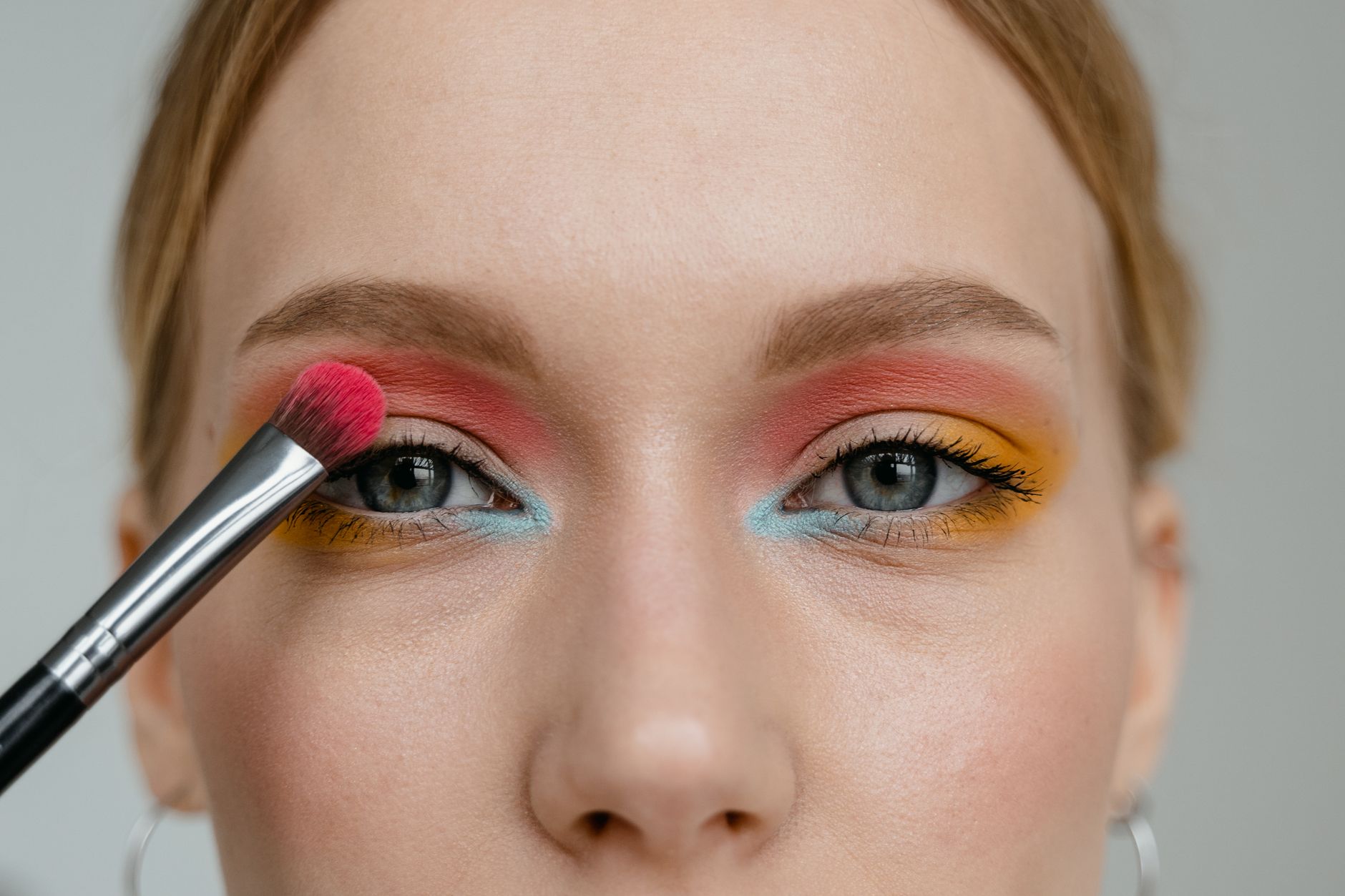 5 Tips Memilih MUA yang Tepat untuk Wajahmu