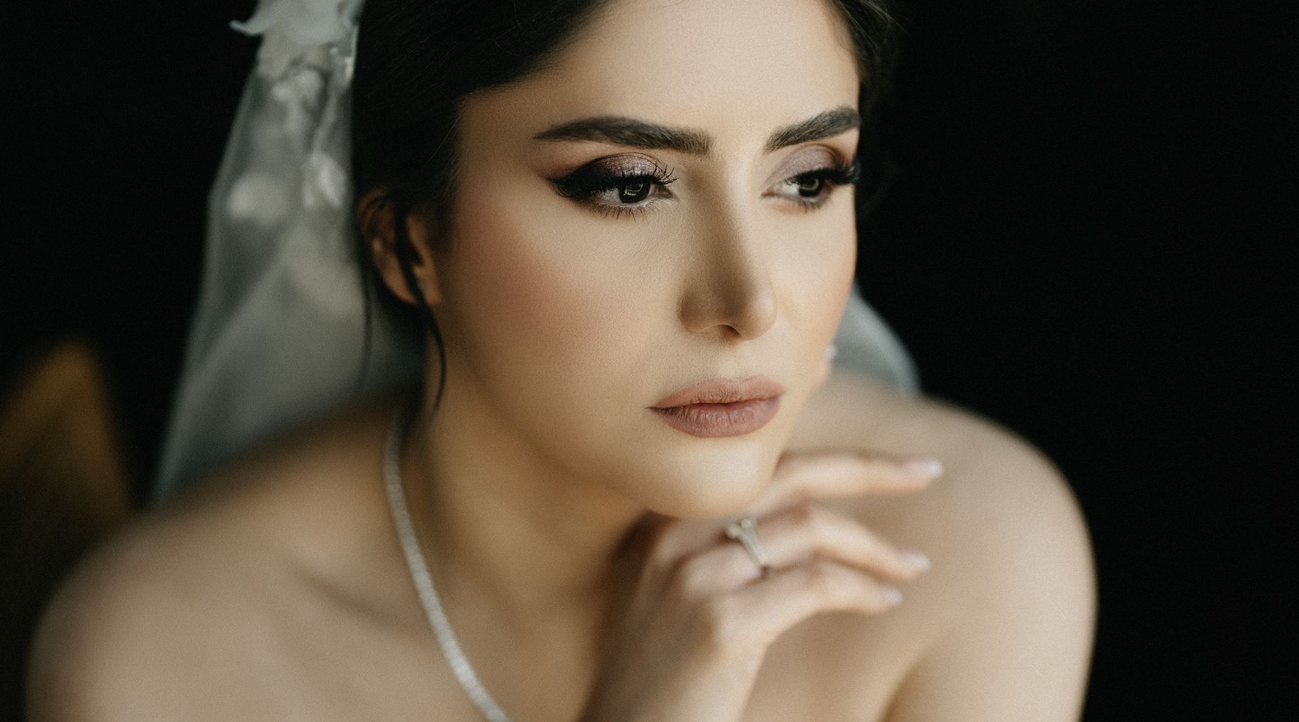 Cara Memilih MUA (Make Up Artist) yang Sesuai dengan Gaya dan Budget Anda Cara Memilih MUA (Make Up Artist) yang Sesuai dengan Gaya dan Budget Anda