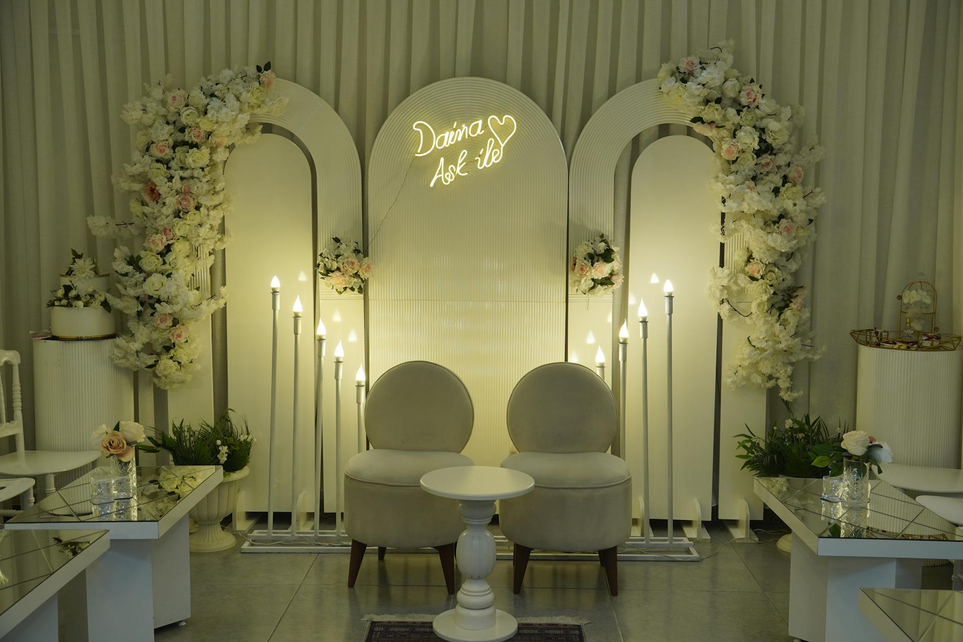 Rahasia Sukses: Membuat Dekorasi Nikah Berkesan dengan Budget Hemat