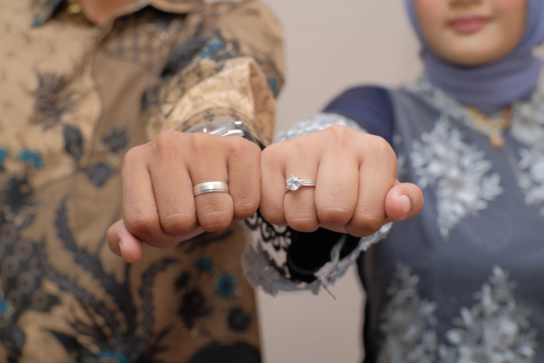 Membuat Pernikahan Islami Bermakna: Tips dan Inspirasi untuk Pasangan Baru Membuat Pernikahan Islami Bermakna: Tips dan Inspirasi untuk Pasangan Baru
