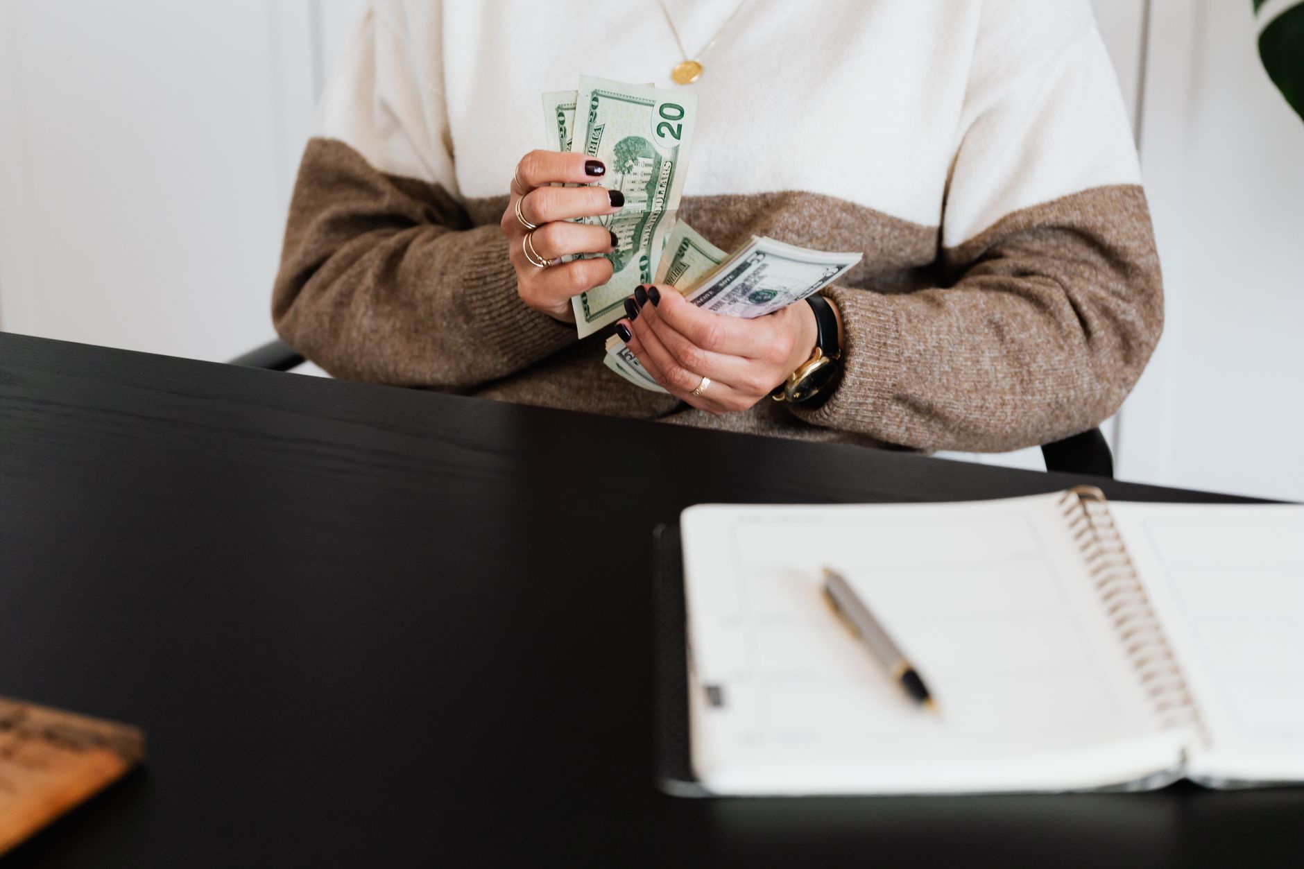 Cara Menentukan Budget Nikah yang Tepat untuk Acara Pernikahan Anda