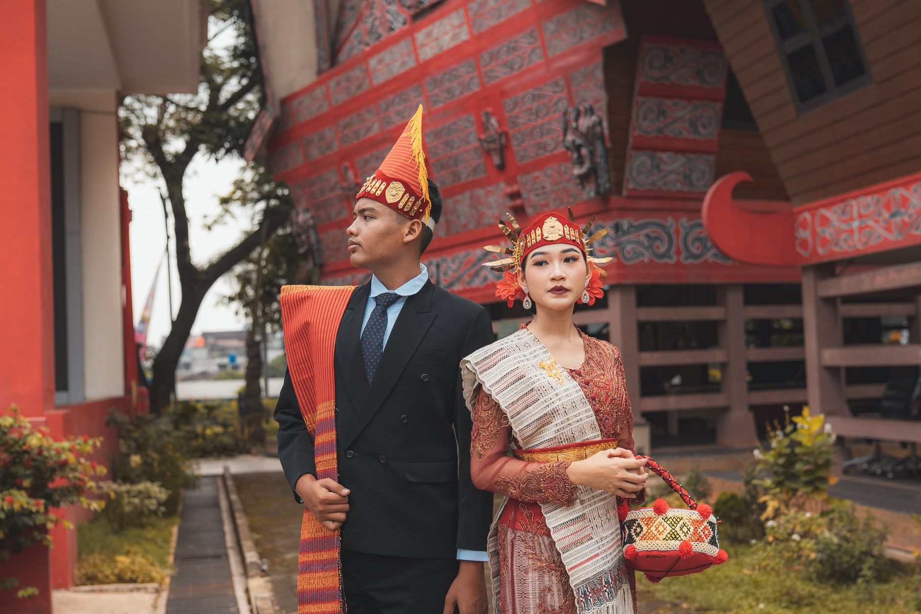 Prewed dengan Tema Adat yang Memesona