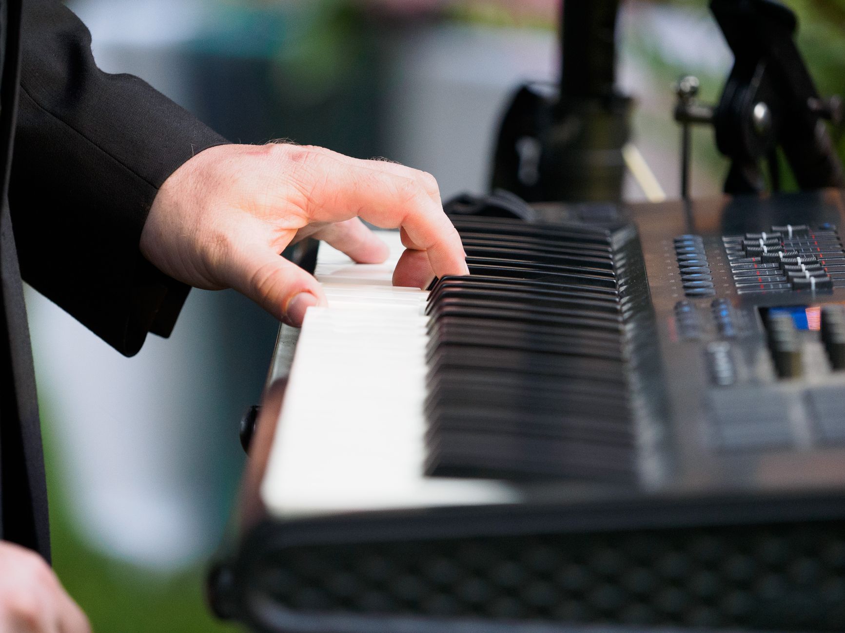 Live Music Wedding yang Romantis dan Seru