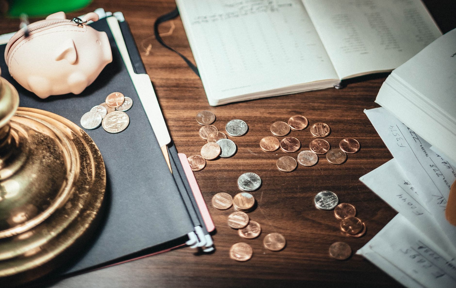 5 Cara Mengatur Budget Pernikahan yang Efektif untuk Pasangan Muda 5 Cara Mengatur Budget Pernikahan yang Efektif untuk Pasangan Muda