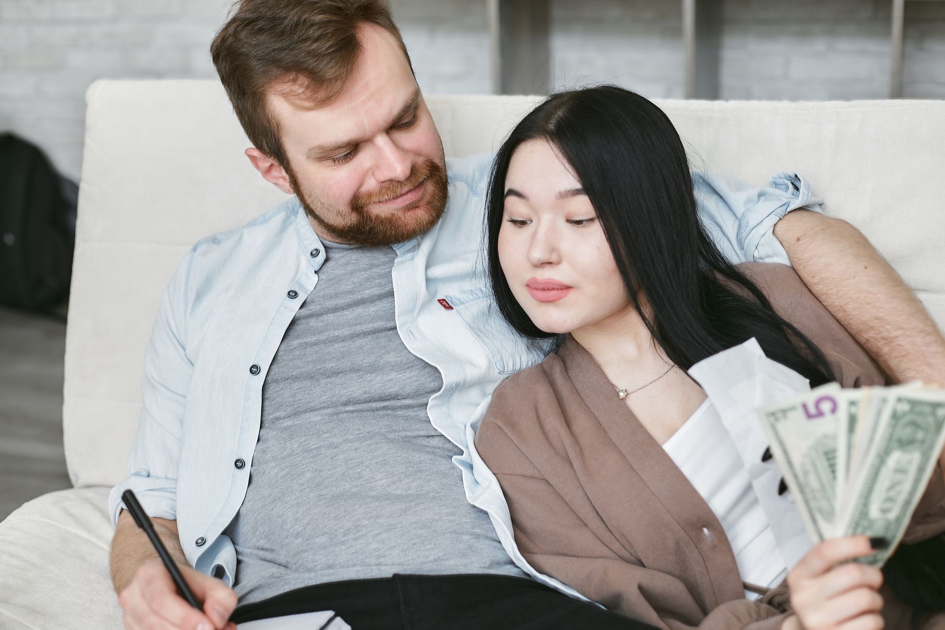 Rencana Nikah yang Hemat: 5 Ide untuk Menghemat Anggaran Pernikahan Rencana Nikah yang Hemat: 5 Ide untuk Menghemat Anggaran Pernikahan