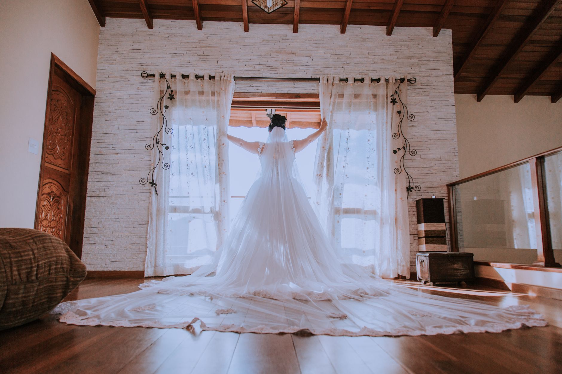 Sewa Gaun Pengantin di Sukabumi: Gaya Modern, Tradisional, dan Pilihan Terbaik Sewa Gaun Pengantin di Sukabumi: Gaya Modern, Tradisional, dan Pilihan Terbaik