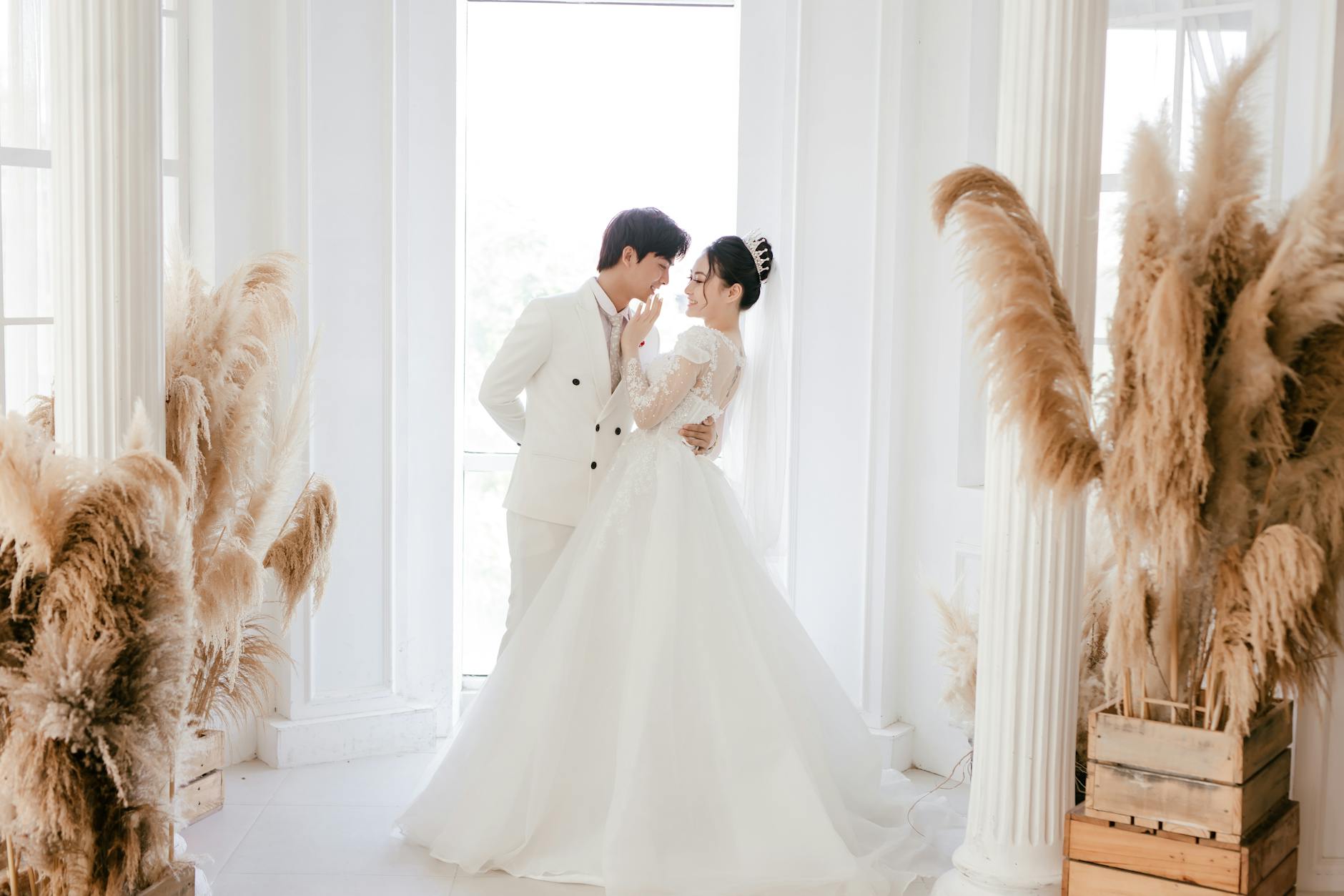 10 Tips Memilih Gaun Pengantin Sesuai Bentuk Tubuh