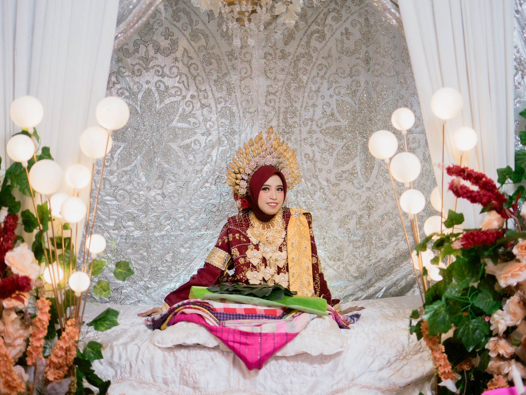 Tren Terbaru Gaun Pengantin Modern dan Tradisional di Sukabumi Tren Terbaru Gaun Pengantin Modern dan Tradisional di Sukabumi