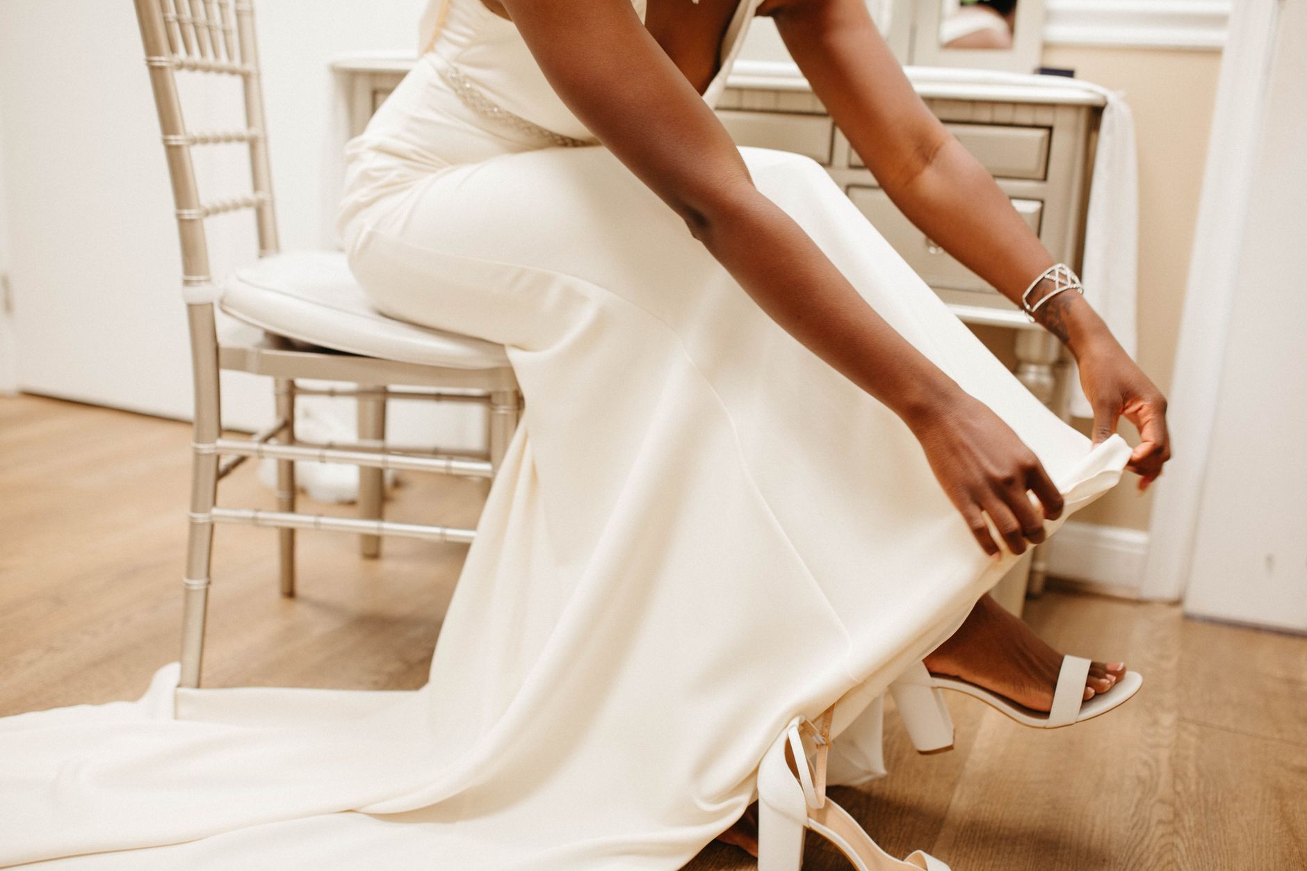 Gaun Pengantin Simple Elegan