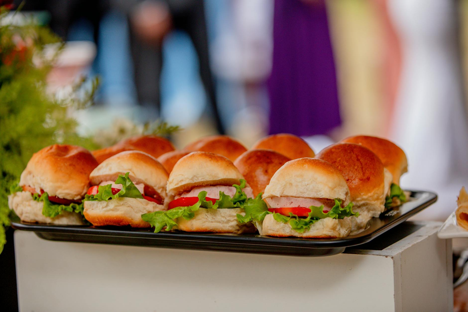 7 Tips Memilih Catering Pernikahan yang Lezat dan Sesuai Budget di Sukabumi 7 Tips Memilih Catering Pernikahan yang Lezat dan Sesuai Budget di Sukabumi