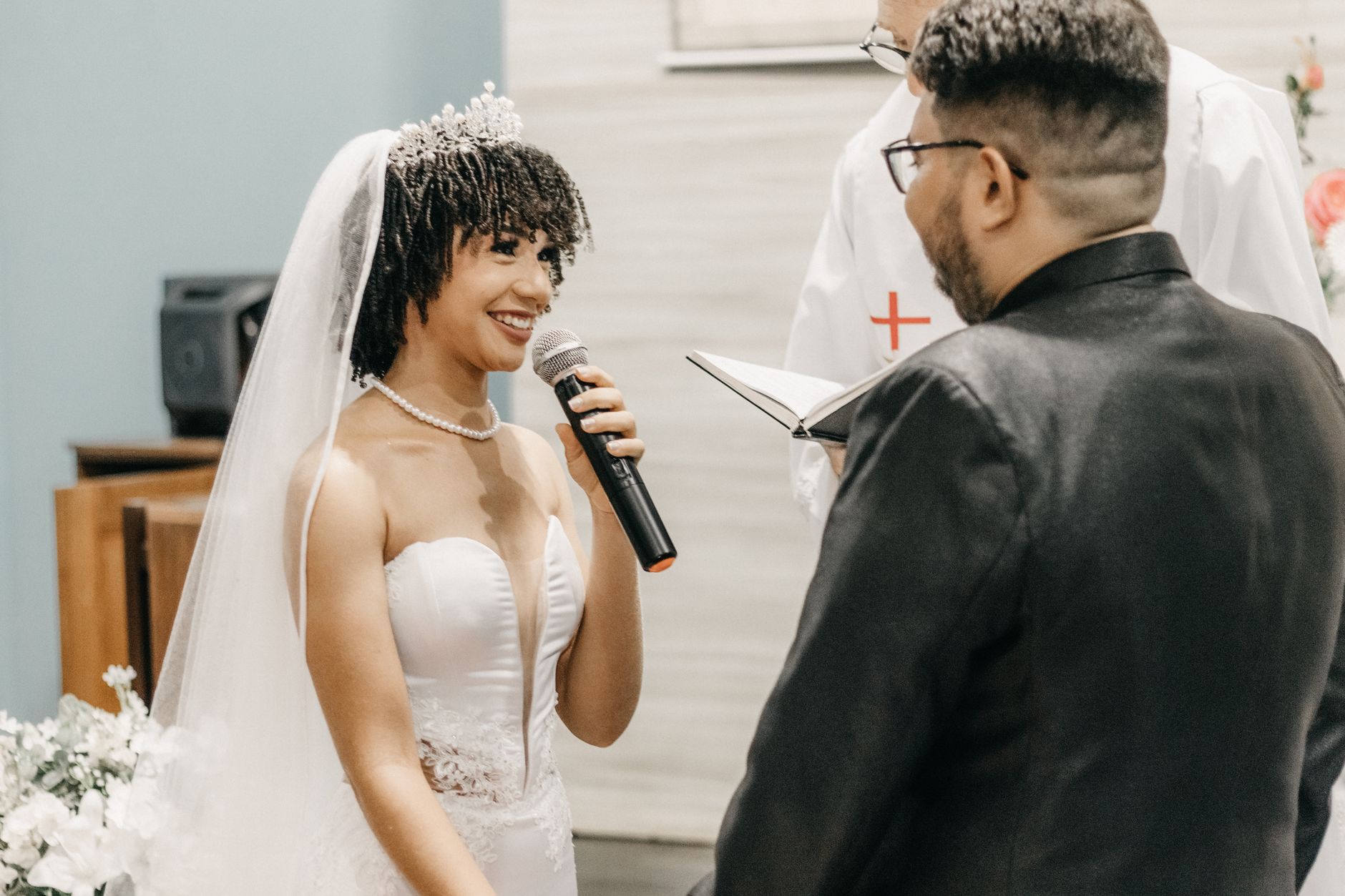 Cara Memilih MC Nikah yang Tepat untuk Acara Pernikahan