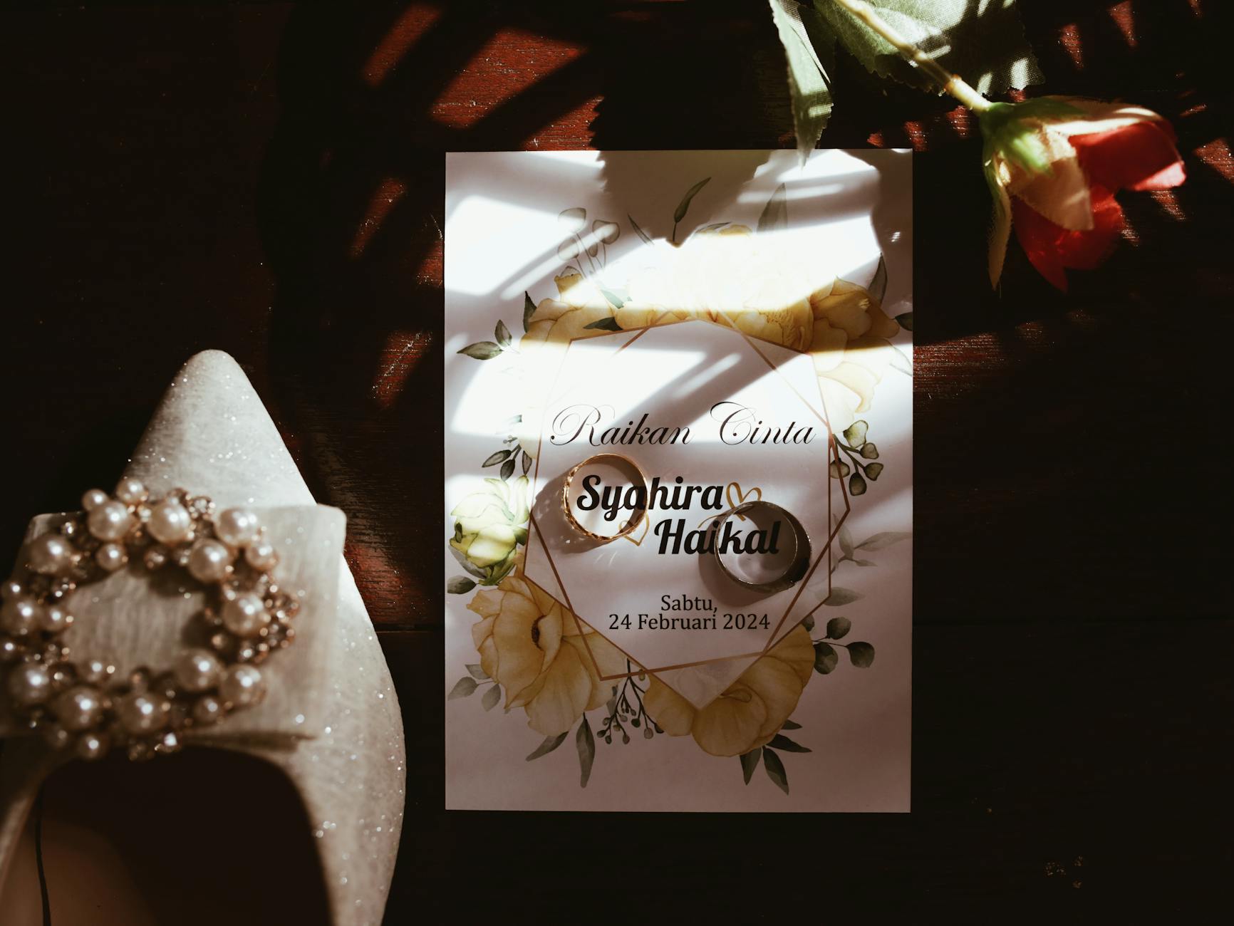 Solusi Kreatif: Mengatur Undangan Pernikahan Digital dan Cetak yang Elegan