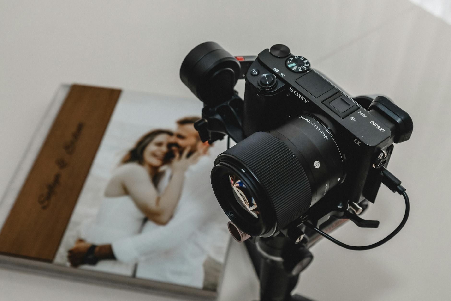 Dokumentasi Pernikahan yang Berkesan: Tips Memilih Tim Fotografi dan Videografi