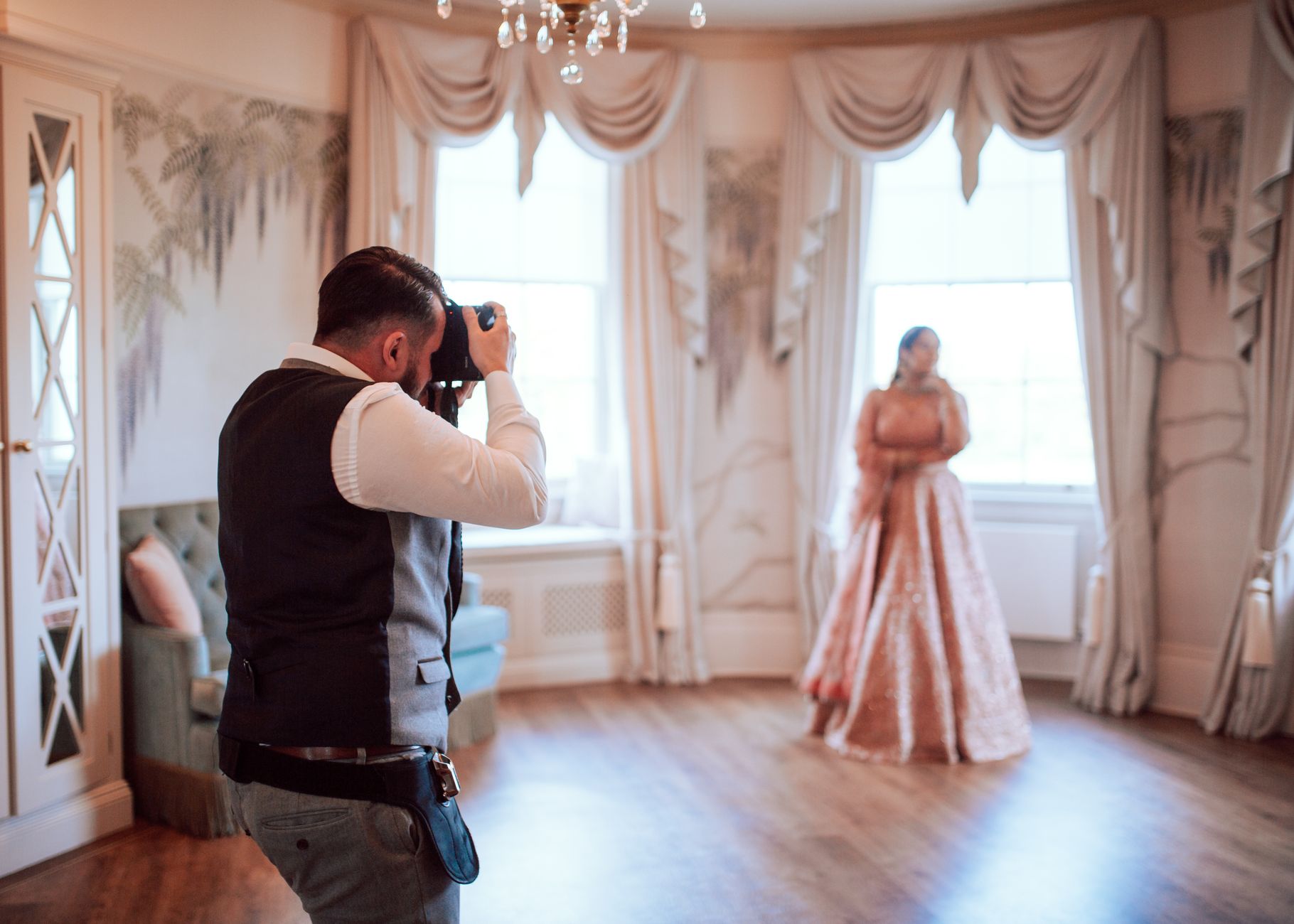 Cara Mengatur Tim Fotografi Nikah yang Profesional dan Efektif Cara Mengatur Tim Fotografi Nikah yang Profesional dan Efektif