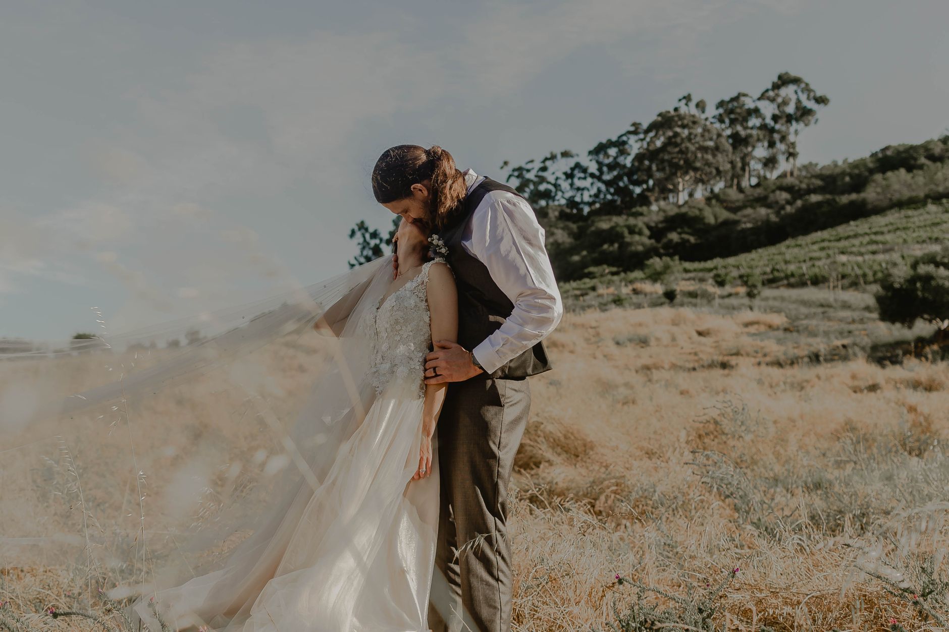 Tips Memilih Fotografer dan Videografer Profesional untuk Mengabadikan Momen Istimewa Tips Memilih Fotografer dan Videografer Profesional untuk Mengabadikan Momen Istimewa