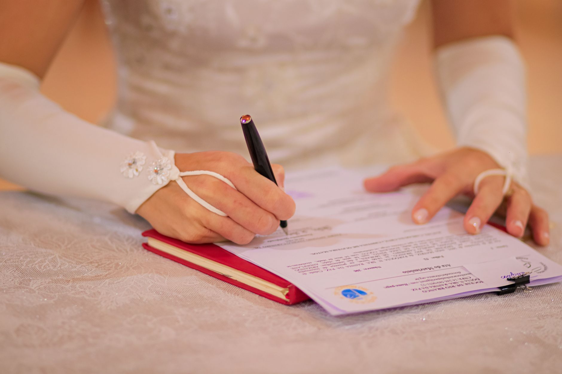 Pilih Vendor Nikah dengan Cerdik: Tips untuk Menghindari Kesalahan Pernikahan Pilih Vendor Nikah dengan Cerdik: Tips untuk Menghindari Kesalahan Pernikahan