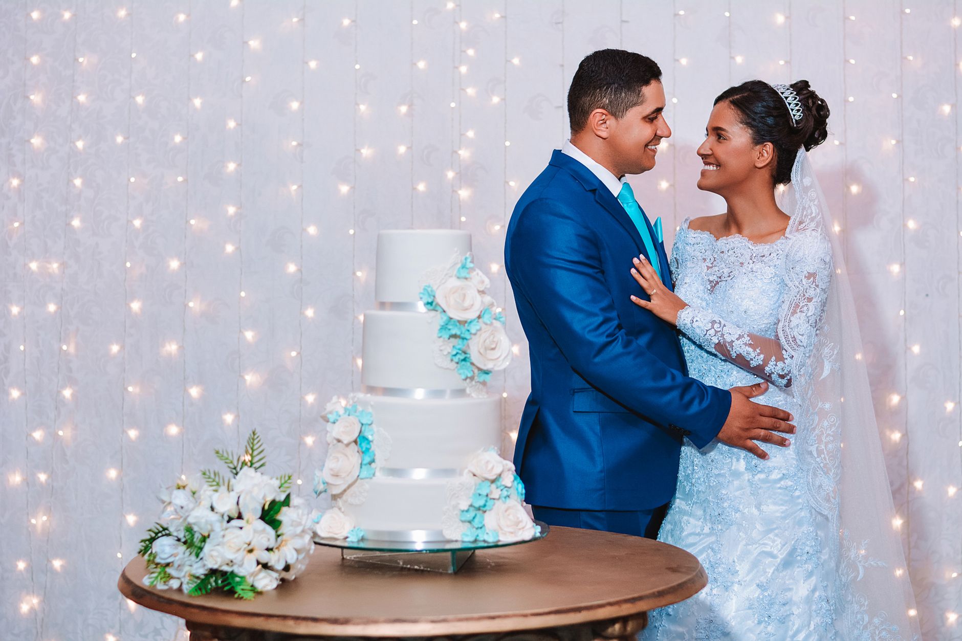 10 Tips untuk Menghemat Anggaran Nikah: Dari Dekorasi hingga Catering 10 Tips untuk Menghemat Anggaran Nikah: Dari Dekorasi hingga Catering