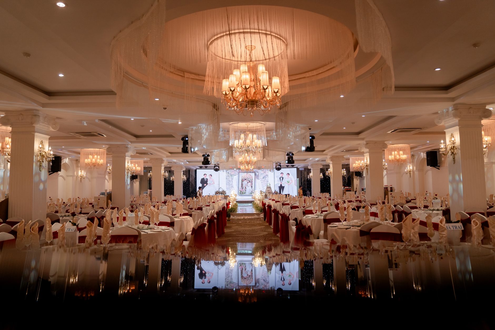 Memilih Venue Pernikahan yang Sesuai Budget di Sukabumi: Indoor vs Outdoor