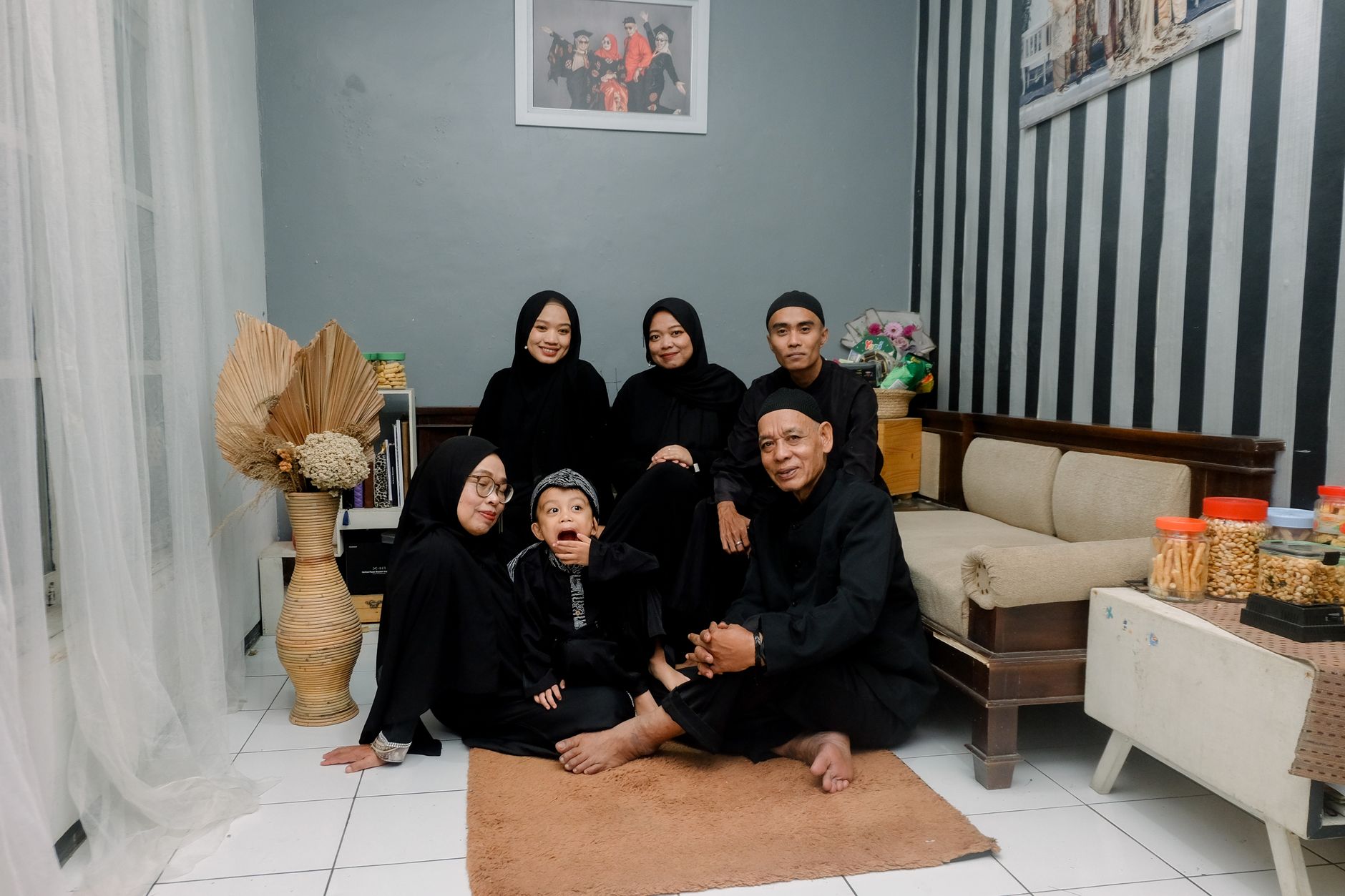 5 Tips Foto Keluarga yang Berkesan untuk Kenangan Abadi 5 Tips Foto Keluarga yang Berkesan untuk Kenangan Abadi